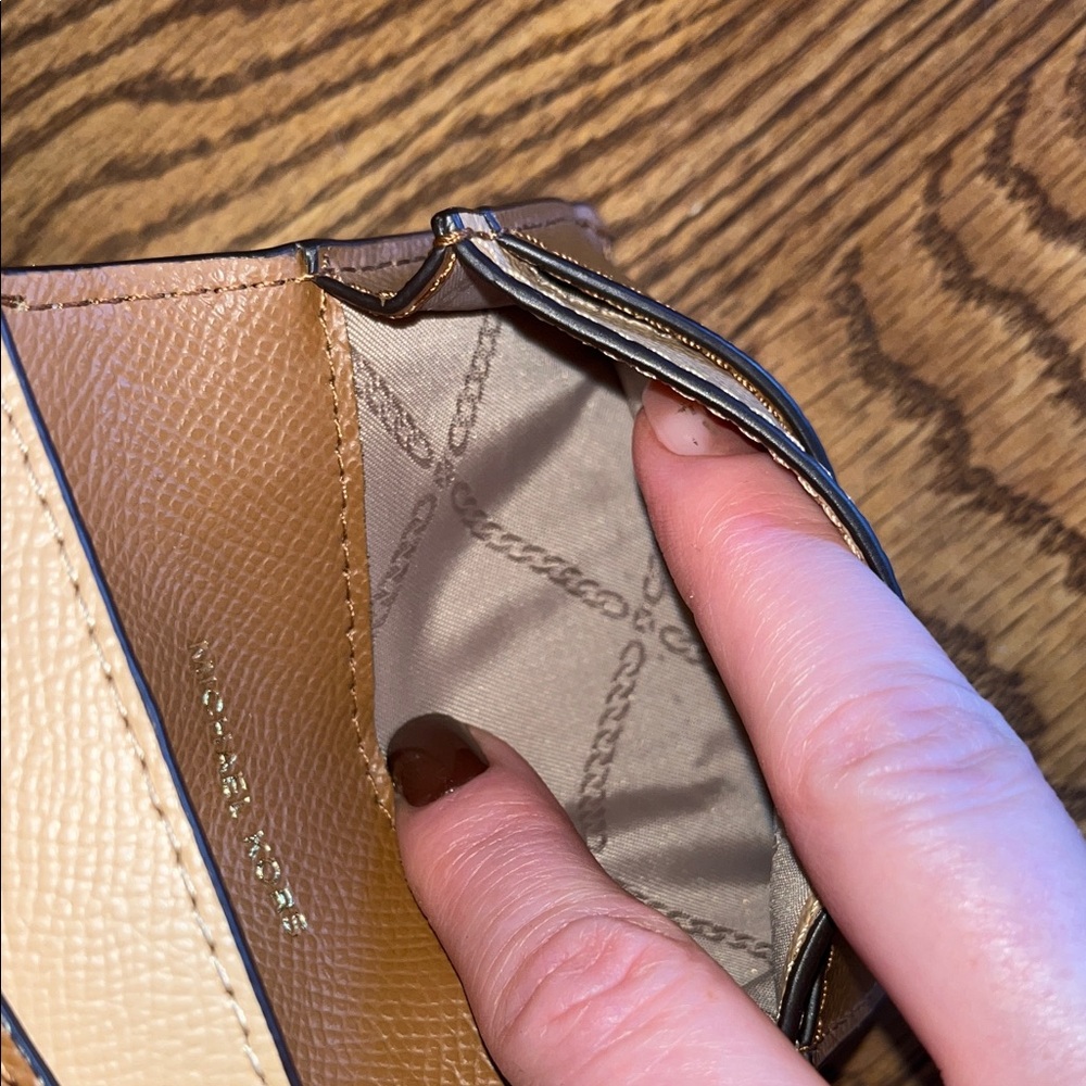 Michael Kors Textured Cream Card Holder - Picture 5 of 5